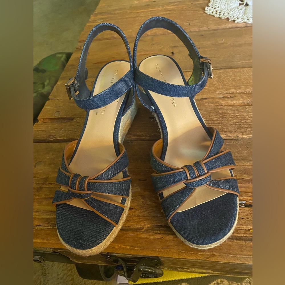 Tommy Hilfiger wedge sandal